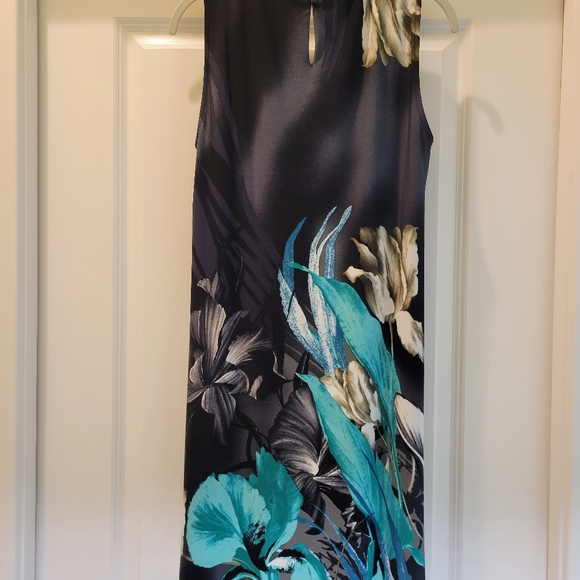 Sleeveless Black Dress with Beaded Neckline By Sandra Darren Size 10 - Picture 7 of 9